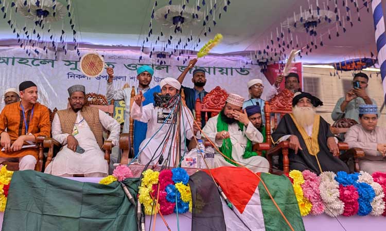 নিকলীতে সুন্নী কনফারেন্সে দেশসেরা আলেমদের উপস্থিতি