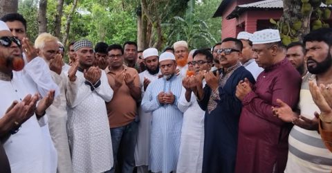 গফরগাঁওয়ে কবর জিয়ারত ও দোয়া মাহফিলে বিএনপি নেতা আলমগীর মাহমুদ আলম
