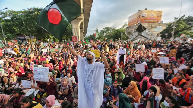 শাহবাগ ব্লকেড’ কর্মসূচির ঘোষণা দিলেন হাসনাত আব্দুল্লাহ