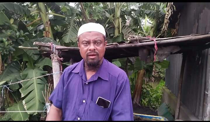নান্দাইলে রেলওয়ের কোটি টাকার সম্পত্তি দখল করে গেট কিপার সাইফুল গড়ে তুলেছে গরুর খামার।