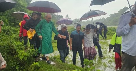 পাহাড় ডিঙিয়ে, পানি পেরিয়ে, ঋতুপর্ণার বাড়িতে রিজভী