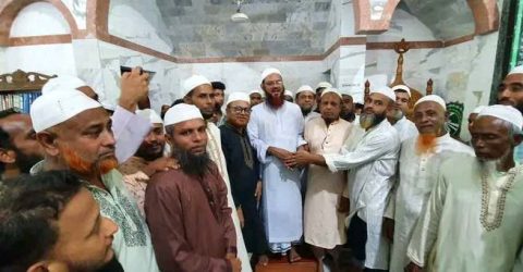 বরিশালের বিশিষ্ট ব্যবসায়ী, জনপ্রতিনিধি ও বিএনপিসহ বিভিন্ন দল থেকে দু-শতাধিক নেতাকর্মীর ইসলামী আন্দোলন বাংলাদেশে যোগদান।