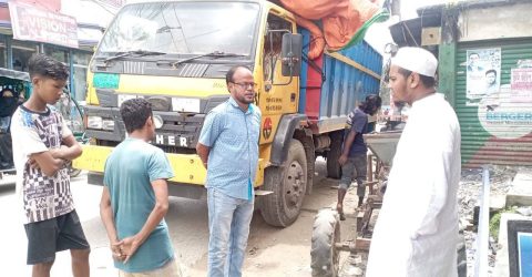 গফরগাঁওয়ে ট্রাফিক জ্যাম নিরসনে মোবাইল কোর্ট, ট্রাকচালককে ৬ হাজার টাকা জরিমানা