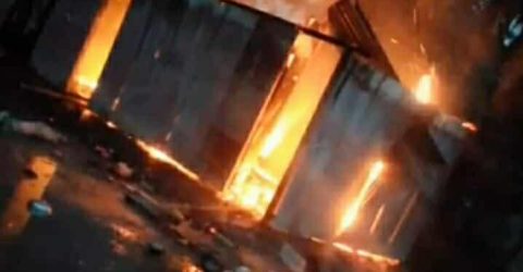 নান্দাইলে জমি সংক্রান্ত বিরোধে নারীসহ তিনজনকে কুপিয়ে জখম, বসতঘরে অগ্নিসংযোগ মালামাল লুট