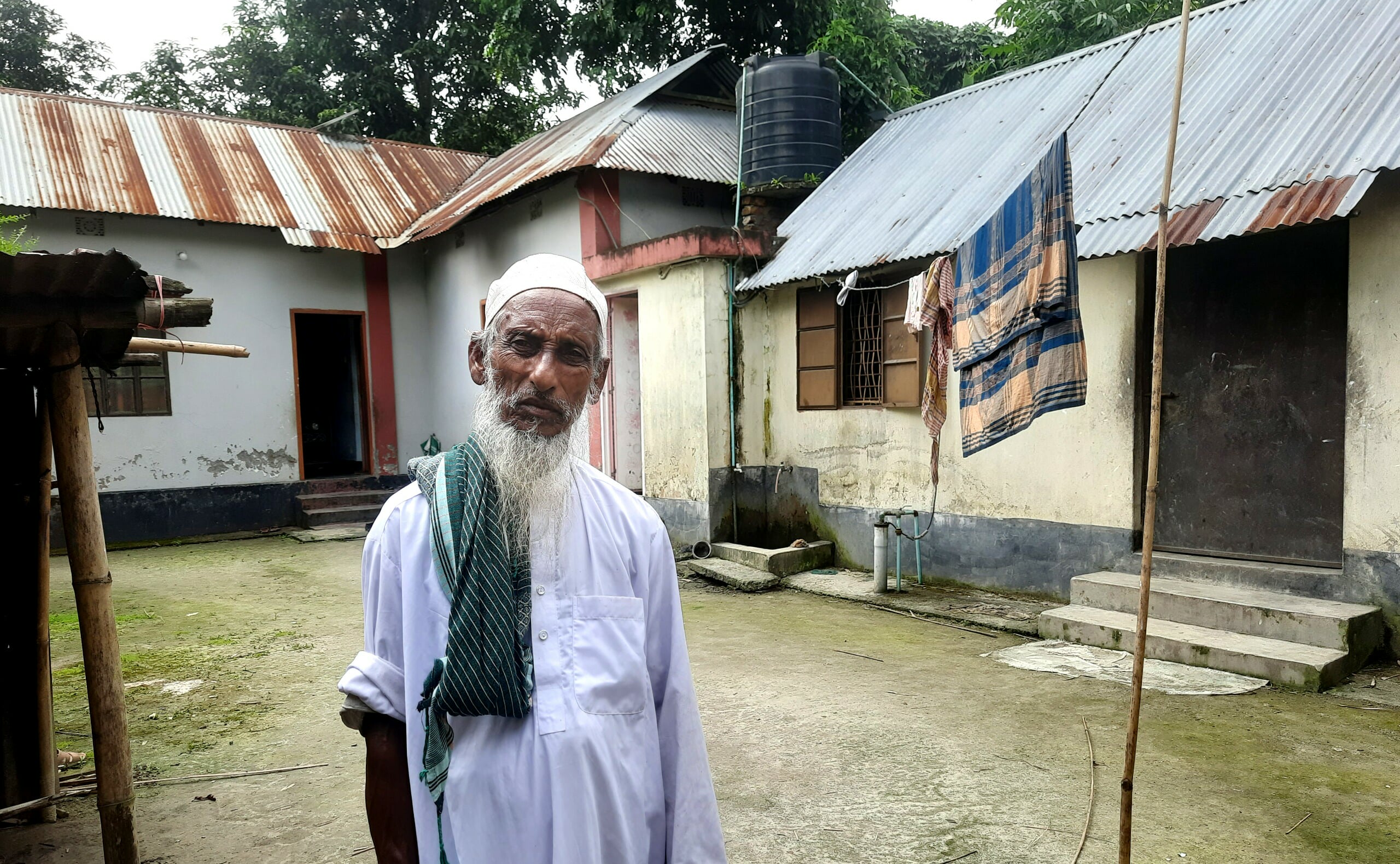 ঈশ্বরগঞ্জে সুদের টাকার জন্য বৃদ্ধ পিতাকে লাঞ্চিত, থানায় অভিযোগ