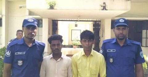 সুনামগঞ্জের তাহিরপুরে ইয়াবা সম্রাট শাজাহান গ্রামবাসীর হাতে আটক