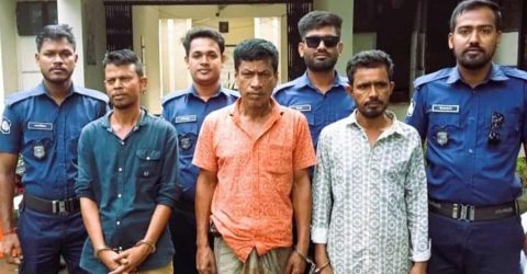 তাহিরপুরে সীমান্ত পর্যটন কেন্দ্রে বিদেশি মদসহ তিন মাদক ব্যবসায়ী গ্রেফতার