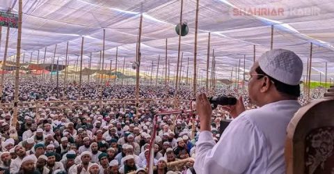 আখেরি মোনাজাতের মধ্য দিয়ে শেষ হলো তিন দিন ব্যাপী ঐতিহাসিক চরমোনাইর মাহফিল।