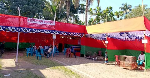 ঈশ্বরগঞ্জে প্রাণীসম্পদ প্রদর্শনী মেলায় নেই আগের জৌলুস  বরাদ্দ থাকলেও নাস্তার সহযোগিতা নিলেন কর্মকর্তারা, স্টলও ছিল ফাঁকা