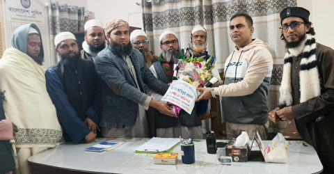 গফরগাঁও থানার নবনিযুক্ত অফিসার ইনচার্জ আ,স,ম,আতিকুর রহমানের সাথে সৌজন্য সাক্ষাৎ করেন ইসলামী আন্দোলন বাংলাদেশ গফরগাঁও উপজেলা শাখার নেতৃবৃন্দ। 