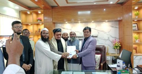 ময়মনসিংহ ১০ আসনের মনোনয়নপত্র সংগ্রহ করলেন বিশ্বকারী মাওলানা হাবিবুল্লাহ বেলালী 