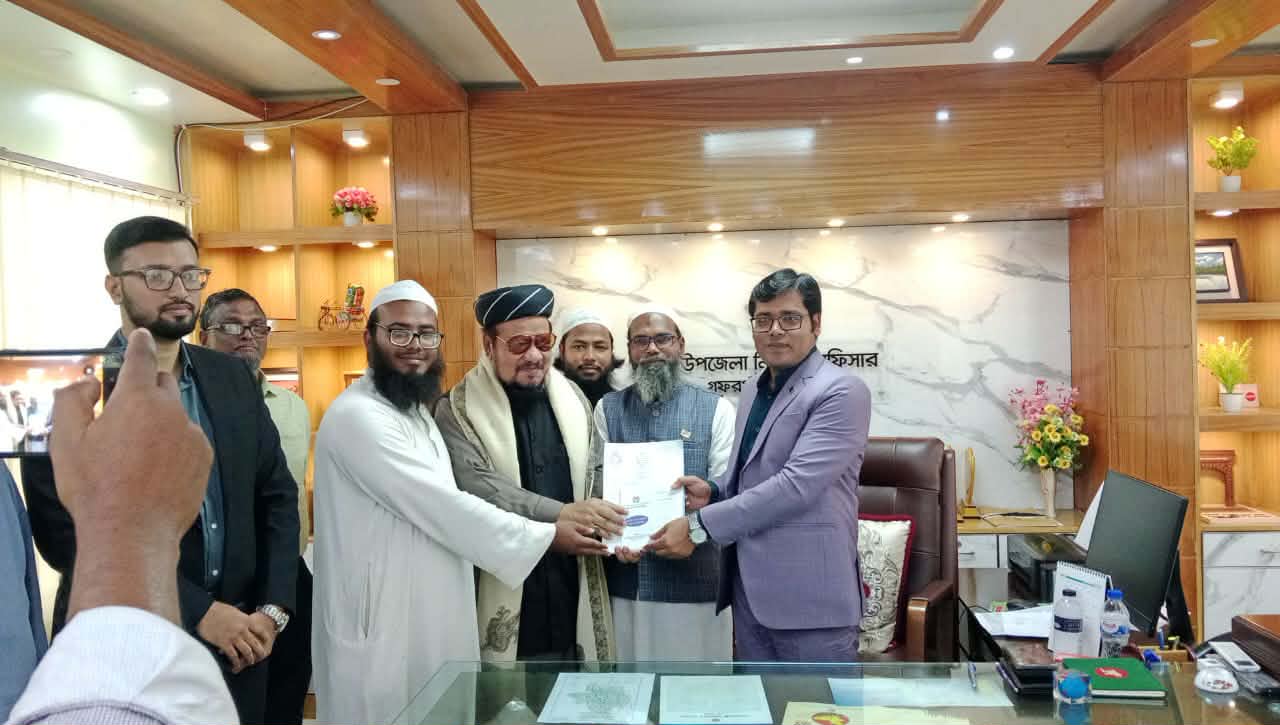 ময়মনসিংহ ১০ আসনের মনোনয়নপত্র সংগ্রহ করলেন বিশ্বকারী মাওলানা হাবিবুল্লাহ বেলালী 