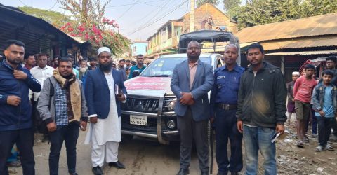 তাহিরপুরে বাদাঘাট বাজারে নির্বাচনী আচরণবিধি ও আইন প্রয়োগে মোবাইল কোর্ট অভিযান