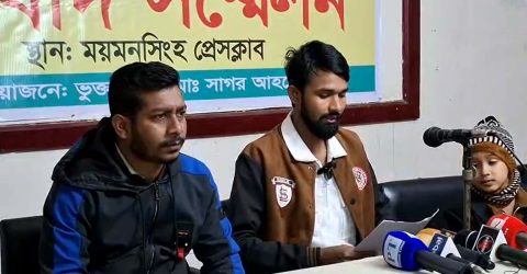 পরকীয়া প্রতিরোধে কঠোর আইন ও স্ত্রীর কথিত প্রেমিকের বিচার দাবি ভুক্তভোগী স্বামীর