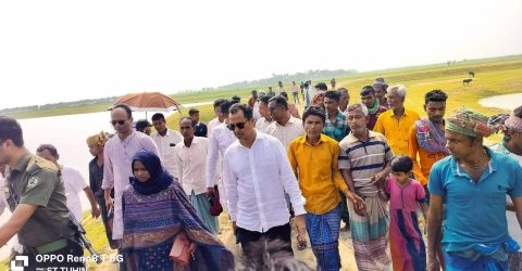 জামালগঞ্জে হাওরের জলাবদ্ধতা নিরসনে এমপি কামরুলজ্জামানের তাৎক্ষণিক আর্থিক সহায়তা