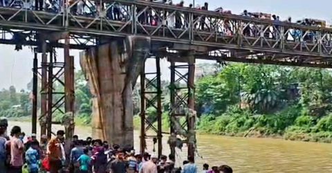 হবিগঞ্জের খোয়াই ব্রিজের নিচে পড়ে বৃদ্ধার মৃত্যু।