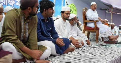 চরমোনাই মাহফিলে এনসিপির নেতারা