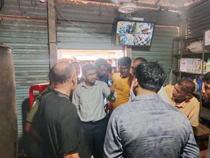 দেওয়ানগঞ্জে অবৈধভাবে পেট্রোল মজুদ ও বেশি দামে বিক্রি, জরিমানা ২৫ হাজার টাকা