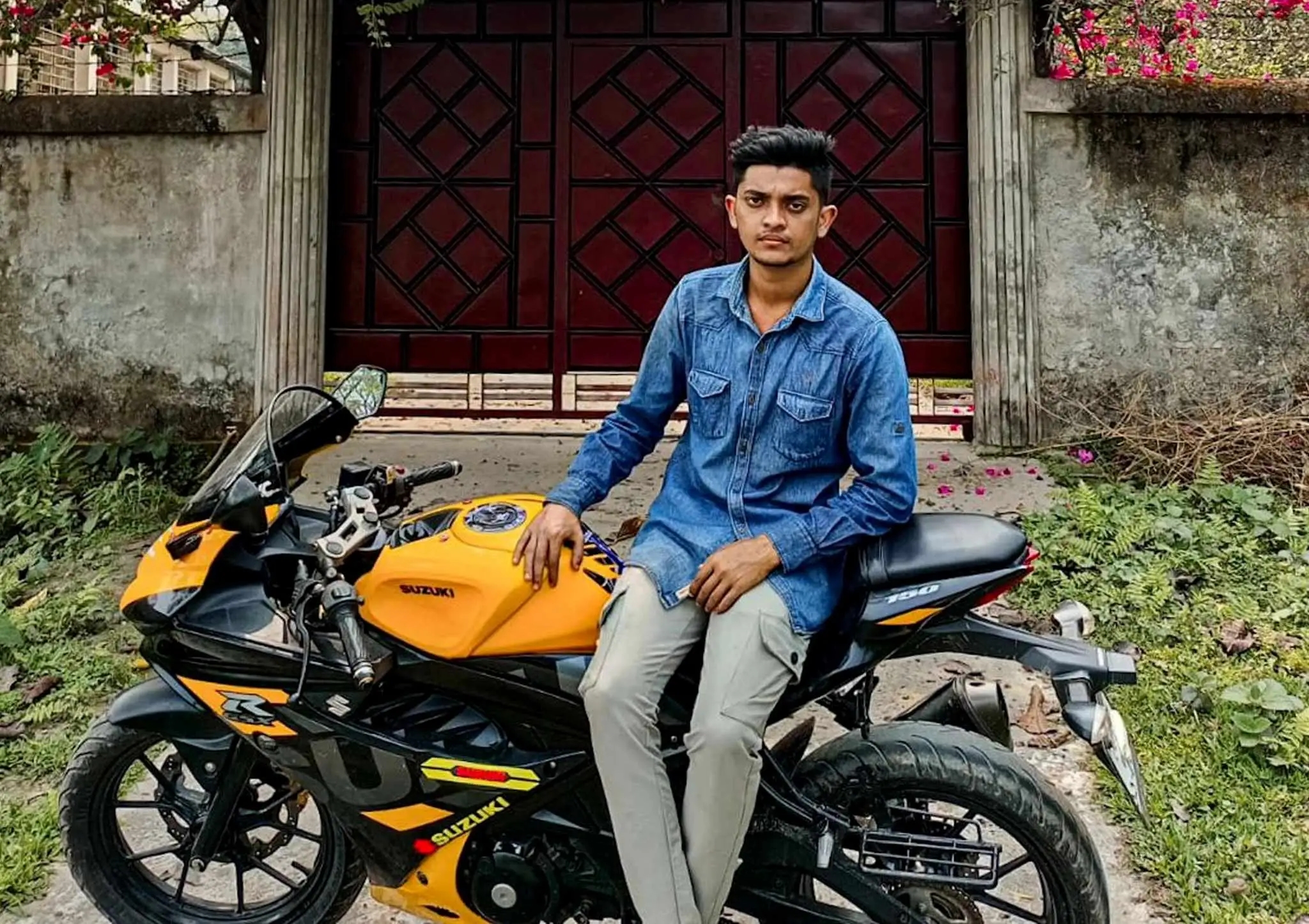 ঈশ্বরগঞ্জে সড়ক দুর্ঘটনায় কলেজছাত্র নিহত