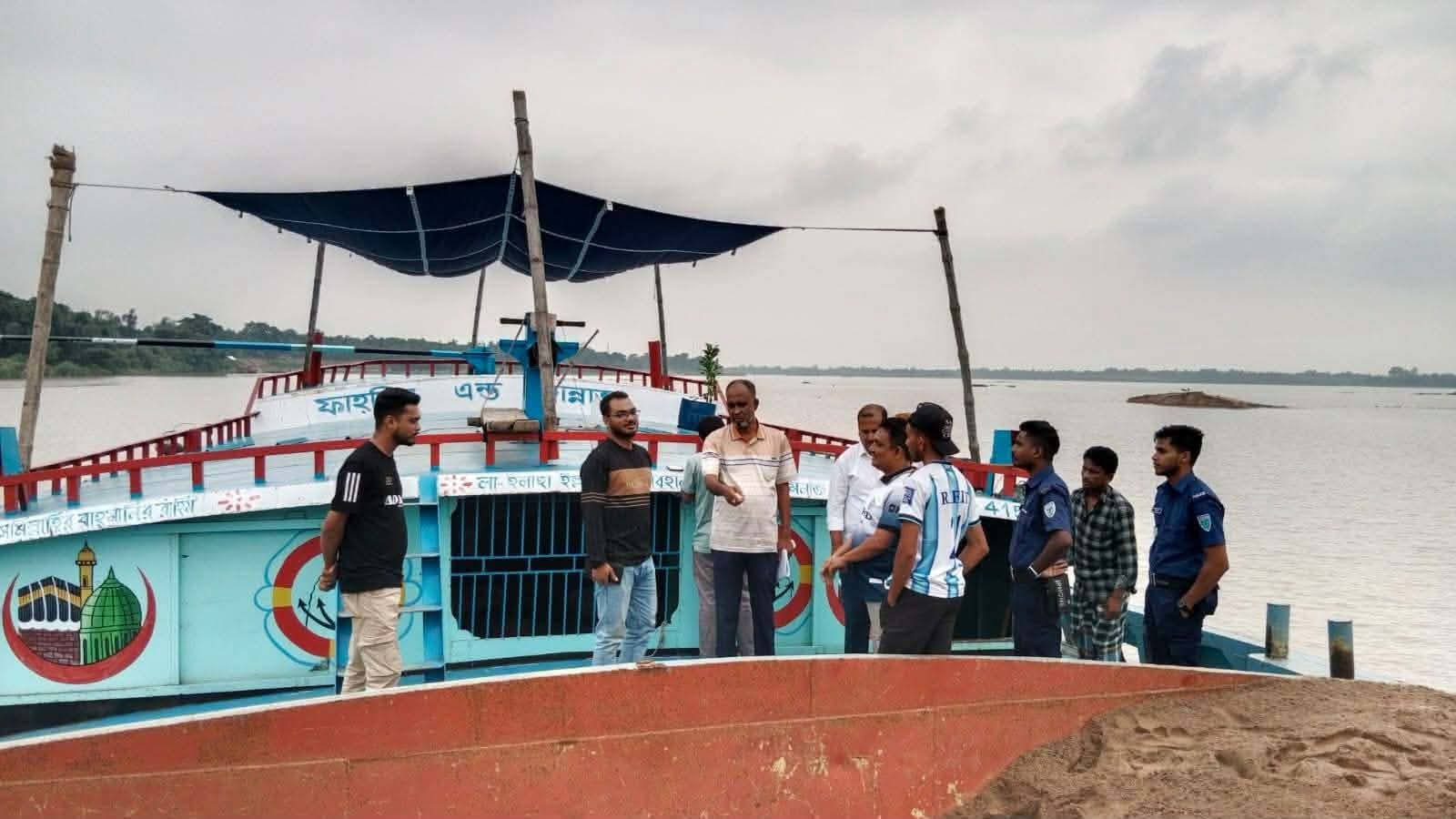 সুনামগঞ্জে যাদুকাটা নদীতে মোবাইল কোর্টের অভিযান: বাল্কহেড জব্দ, ২ জনের কারাদণ্ড