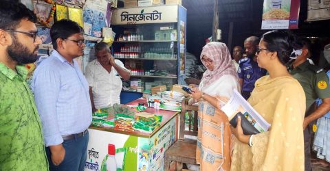 ঈশ্বরগঞ্জে অবৈধ সার মজুদ, ৩৫ হাজার টাকা জরিমানা ও এক মাসের জেল